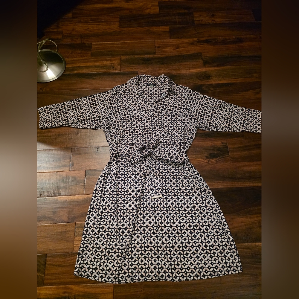 Elegant Black and White Patterned Dress